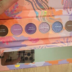 Kaleidos Lunar Lavender Futurism Eyeshadow Palette